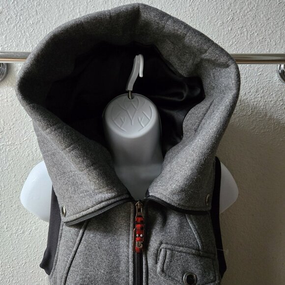 NWOT BURTON Hoodies Vests - Picture 3 of 6